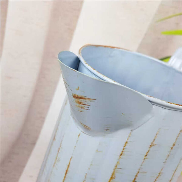 Hecccac0c356946ddbdbd9bde4535be837.jpg_720x720q50.jpg Handmade Retro Iron Kettle Planter